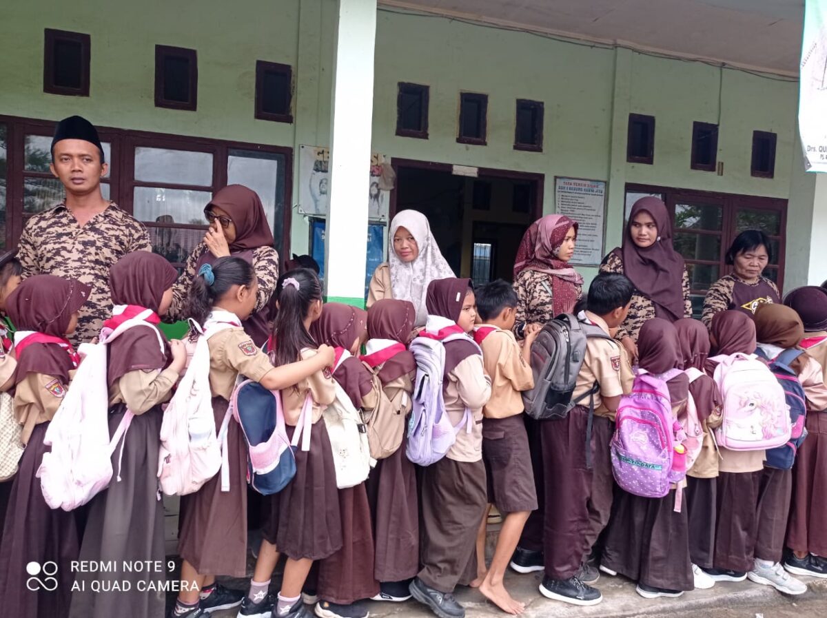 Susana Ceria Hari Pertama Sekolah Pasca Liburan Lebaran Idul Fitri 2024 SDN 1 Gedung Karya Jitu, Tulang Bawang (20/4) Foto: Nafian Faiz/Fransisca.(SUARA utama.id)
