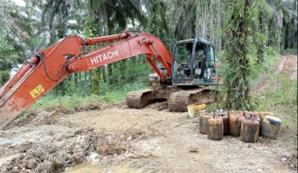 Alat Berat Excavator Milik Salah Satu Pelaku PETI di Merangin