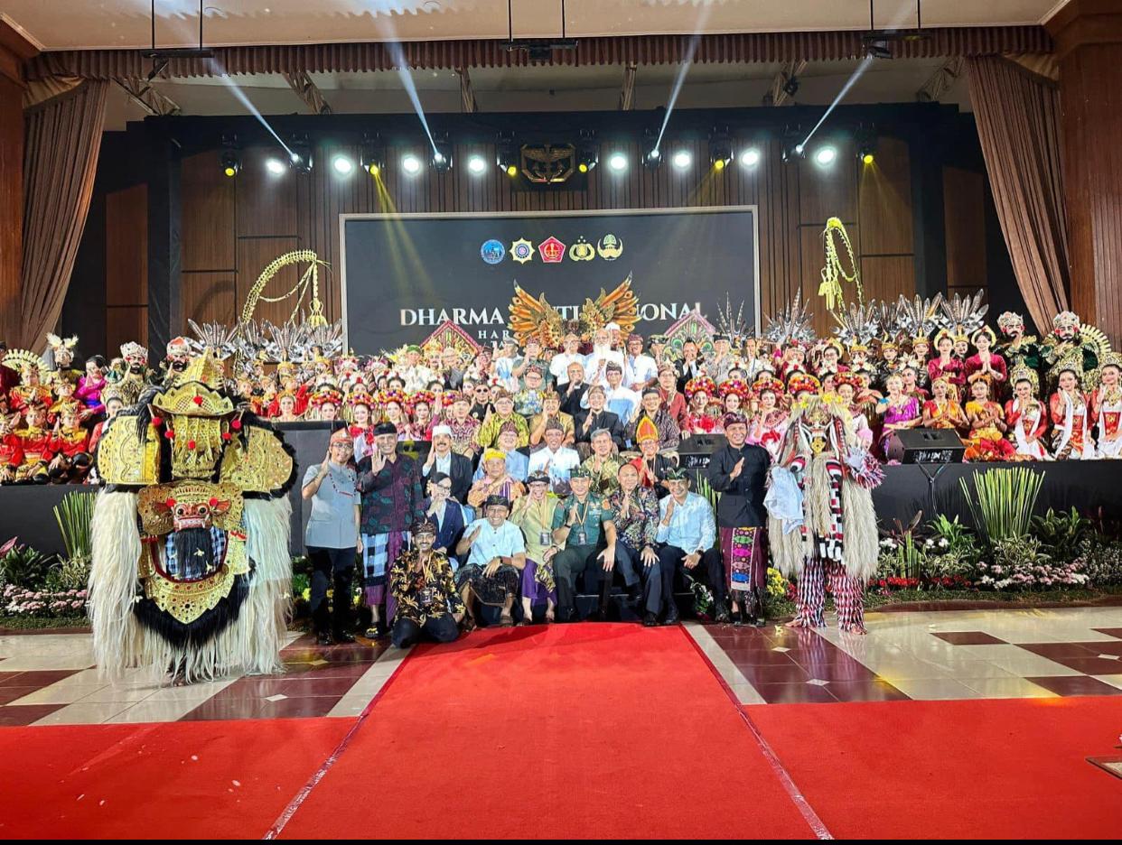 Ketua PH PHDI Pusat memberikan sambutan pada Dharma Santi Nasional Perayaan Hari Suci Nyepi tahun 1946/2024 di Balai Komando Kopassus, Jakarta, Kamis (25/4/2024)