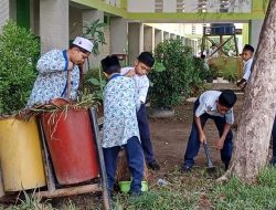 WhatsApp Image 2024 04 18 at 08.52.12 1 Gotong Royong MIS Terpadu Langsa Pasca IDUL FITRI 2024 Suara Utama ID Mengabarkan Kebenaran | Website Resmi Suara Utama