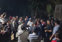 Foto: Aksi protes warga Loa Kulu atas penambangan serta penggalian liar di wilayah tersebut (Suarautama.id)