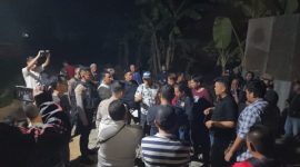 Foto: Aksi protes warga Loa Kulu atas penambangan serta penggalian liar di wilayah tersebut (Suarautama.id)