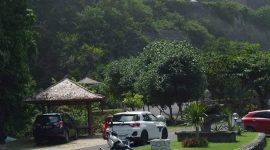 FOTO : Menarik, Ananto tempuh Magelang Jogja Banyuwangi Bali PP bersama Motor Tua Astrea Grand (Andre Hariyanto/Suara Utama ID)