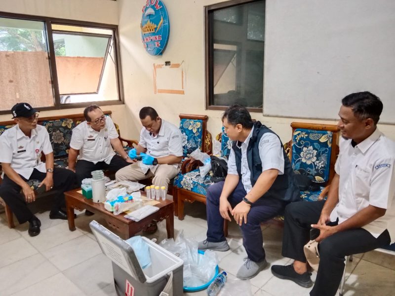 Tim Identifikasi dan Monitoring DKP dan BBPBL Lampung Dalam Mencari Solusi Gagal Panen Udang di Dipasena (16/5) Foto: Dok.P3UW Lampung (Suarautama.id)