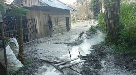 Foto: Rumah salah satu warga yang tergenangi Lumpur PETI