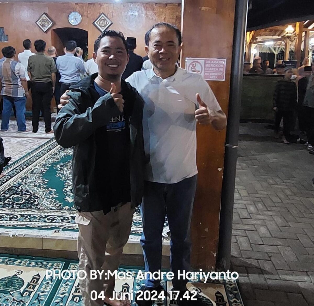 FOTO : Dokumentasi Jurnalis Senior Suara Utama Mas Andre Hariyanto dan Sekretaris Lembaga AR Learning Center Aisyah Putri Widodo saat mengikuti Kajian Spirit Gemilang bersama Coach Dr. Fahmi (Muhammad Humaira/SUARA UTAMA ID)