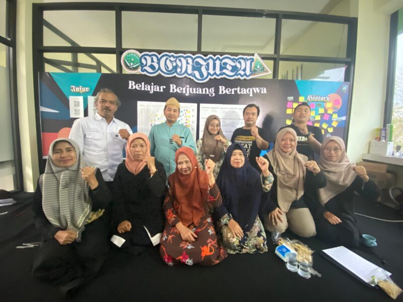 FOTO : Ormas dan Komunitas Kemanusiaan Rapat Koordinasi Persiapan Aksi Kemanusiaan Mengetuk Pintu Hati Manusia (Andre Hariyanto/Suara Utama ID)