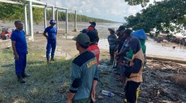 Satpolairud Polres Tuba Lampung Adakan Aksi Bersih Pantai dalam rangka WOD 2024 di LA Kampung Bumi Dipasana Agung, Rawajitu Timur (8/6/2024) Suara Utama.id
