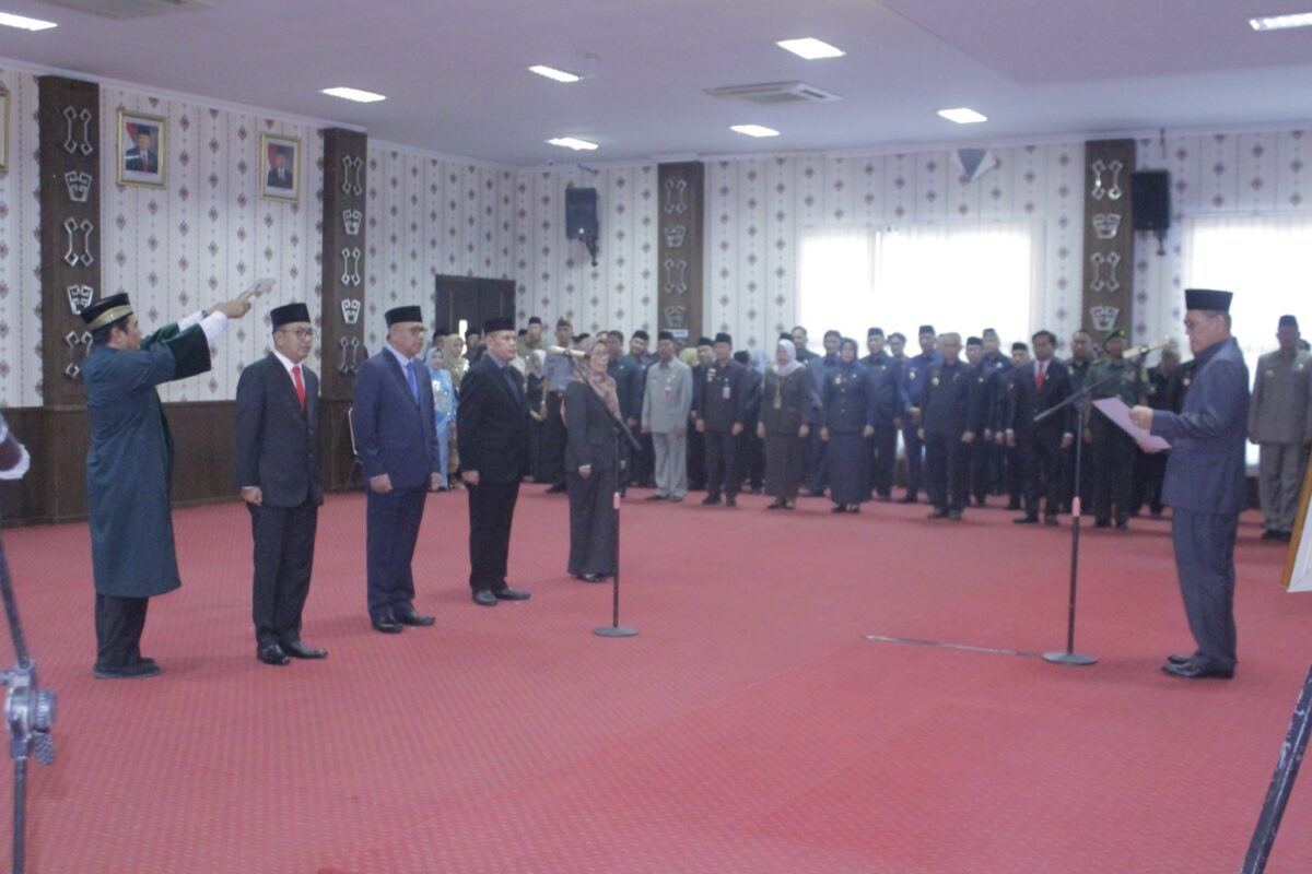 Pj Bupati Lantik Sekda dan Pejabat Tinggi Pratama di Kabupaten Tulang Bawang (10/6) Suara utama.id