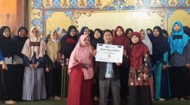 FOTO : Dok. Lembaga AR Learning Center saat Coach Mas Andre Hariyanto Mengisi Materi Jurnalistik kepada Santri - Santriwati Pondok Madania Bantul, Yogyakarta (Bang AR/Suara Utama ID)