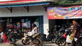 Toko Perlengkapan Sekolah Mulai Ramai Saat Tahun Ajaran Baru Berlangsung (15/7). Suarautama.id.