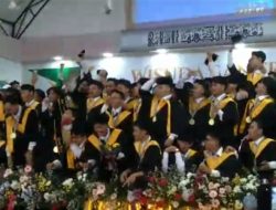 WhatsApp Image 2024 07 01 at 04.34.33 Wisuda Santri Pesantren Terpadu Al Kahfi Bogor Bernuansa Palestina, Alumni Bertabur Bintang dan Prestasi Suara Utama ID Mengabarkan Kebenaran | Website Resmi Suara Utama