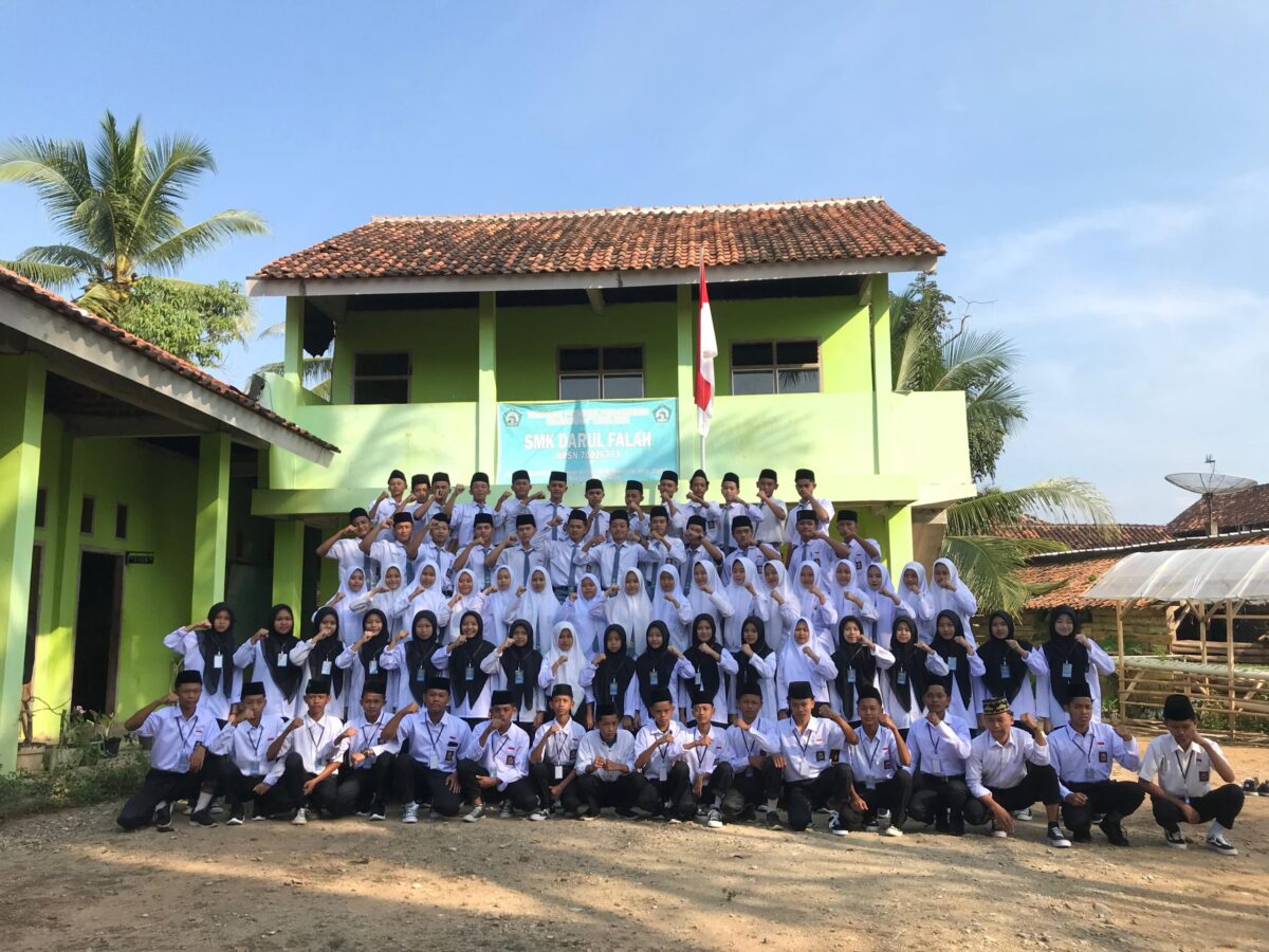 Masa Pengenalan Lingkungan Sekolah (MPLS) di SMK Darul Falah Berjalan Lancar dan Meriah