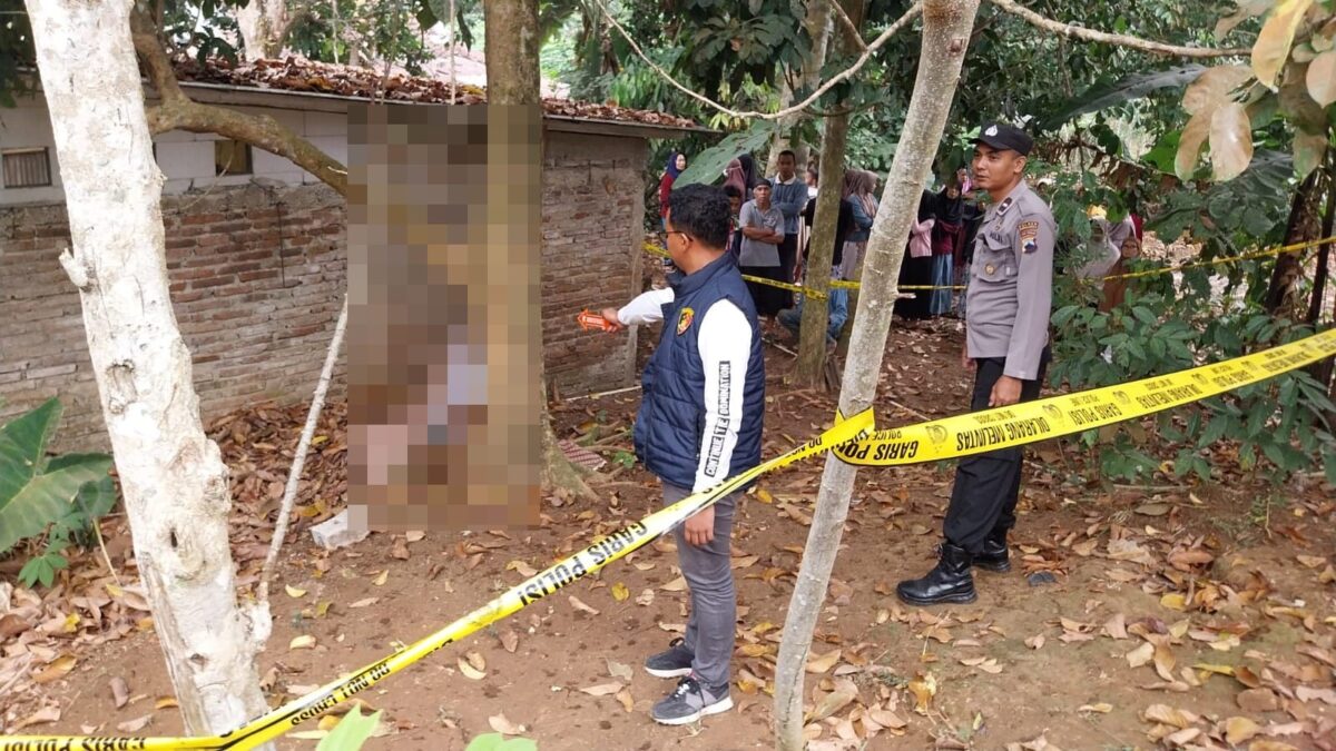 Foto: Seorang lansia berjenis kelamin perempuan ditemukan meninggal dunia dalam keadaan gantung diri di wilayah Desa Langgar, Kecamatan Kejobong, Kabupaten Purbalingga, Senin (26/8/2024) pagi.