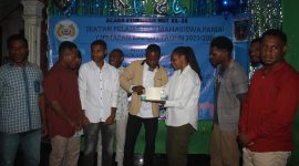 Fok/foto saat potong kue ulang tahun dan perwakilan yang wajid suap oleh Panitia hut ipmapan joglo.