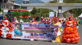 FOTO : Karnaval Tahun Ini SDN 1 Taliwang Tampil Sangat Memukau (Abdul Khalik/SUARA UTAMA)