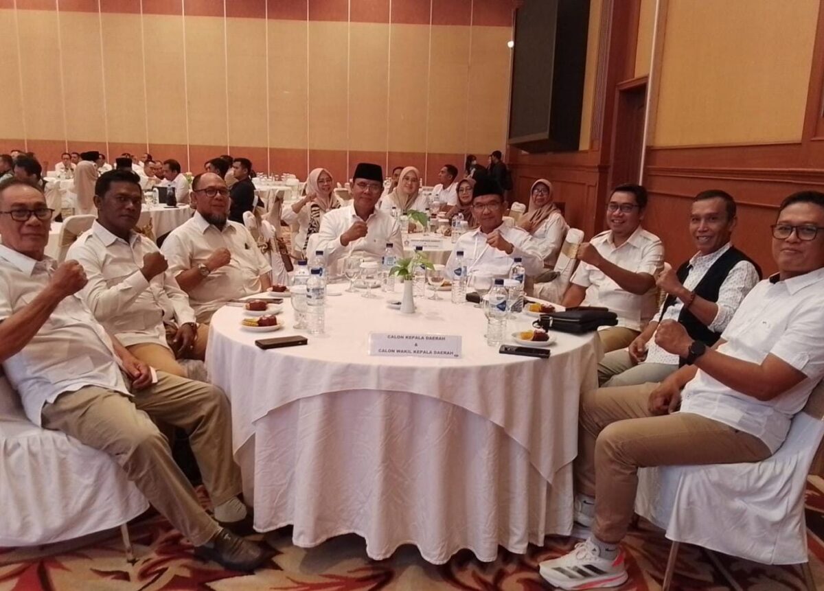 FOTO : Pasangan Calon Bupati dan Wakil Bupati Sumbawa, Jarot-Ansori, Terima Dukungan Resmi Gerindra (Mulyadi/SUARA UTAMA)