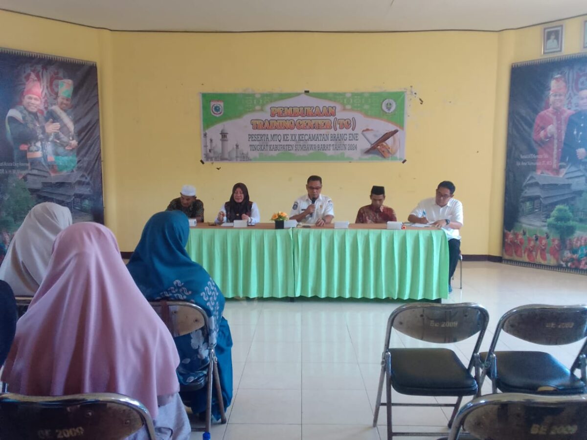 Foto : Camat Brang Ene Suarman, S.Pd., M.Si saat membuka TC , Rabu (21/08/2024)