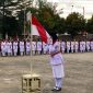 Foto: Camat Padamara Bapak Tri Wibowo, SE mengukuhkan 80 Anggota Paskibra Kecamatan Padamara yang keseluruhan anggotanya adalah siswa -siswi kelas X dan XI SMA Negeri 1 Padamara Purbalingga Jawa Tengah, Kamis (15/8/2024)