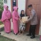 Foto: Polsek Karanganyar Polres Purbalingga bersama Bhayangkari menggelar kegiatan bakti sosial (Baksos) bagi warga kurang mampu, Minggu (11/8/2024).