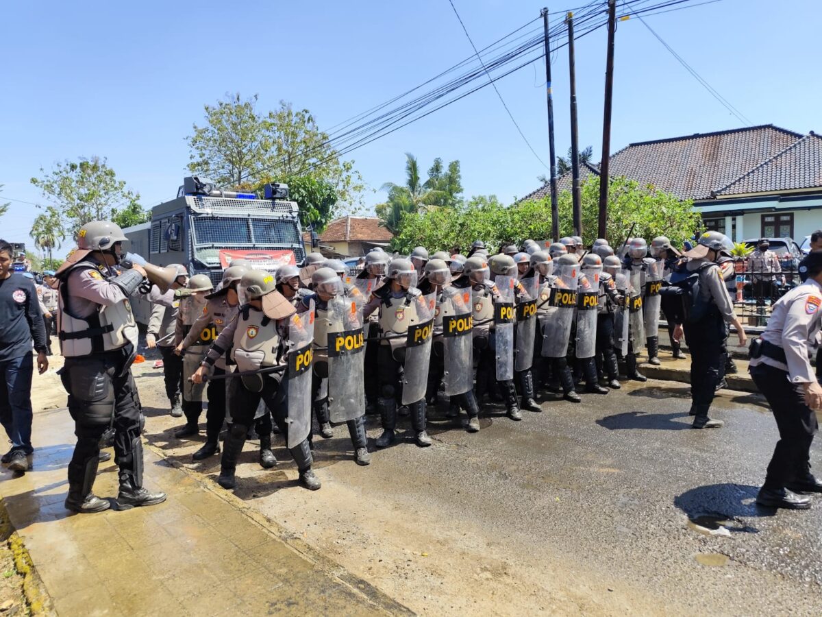 Sumber foto polres Lampung Utara Simulasi SispamKota Personel Polres Lampung Utara.21/9/2024