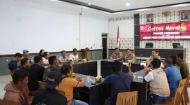 Foto; Kapolres Merangin bersama insan pers saat coffee morning