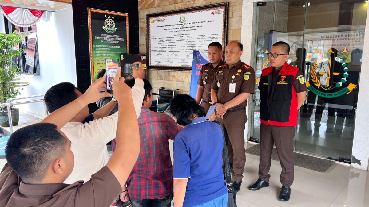 Foto kejati Kabupaten Lampung Barat.