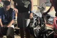 Foto: Pelaku Curanmor saat diamankan oleh pihak kepolisian satreskrim polres Merangin