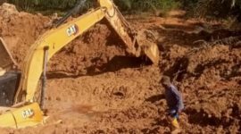 Foto: Alat berat Excavator untuk Aktivitas PETI