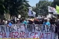 Para petani adakan Aksi damai di mapolda.(17/Oktober 2024)