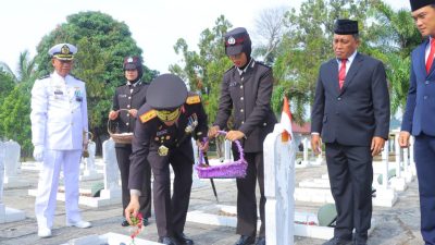 IMG 20241110 WA0027 Kapolda Lampung Helmy Santika Pimpin Ziarah Hari Pahlawan Ke Makam Pahlawan Suara Utama ID Mengabarkan Kebenaran | Website Resmi Suara Utama