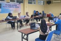 Suasana Pelatihan Certified Digital Marketing Strategi yang dipandu oleh Coach Andre Hariyanto secara online di Room Zoom Meeting yang dipusatkan di Aula 406 lantai 4 Gedung Business Center Universitas PGRI Palembang, kemarin Jumat 29 November 2024 (Photo : Suara Utama/Zahruddin Hodsay).