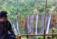 Foto : Keindahan Air Terjun Tumpak Sewu.