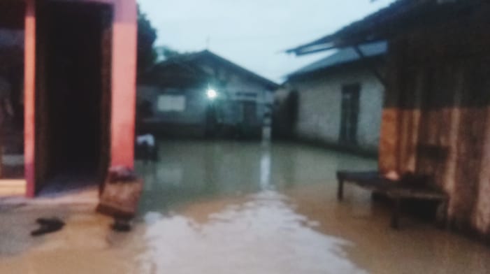 Hujan Lebat Picu Banjir dan Longsor di Medan, Ribuan Warga Terdampak