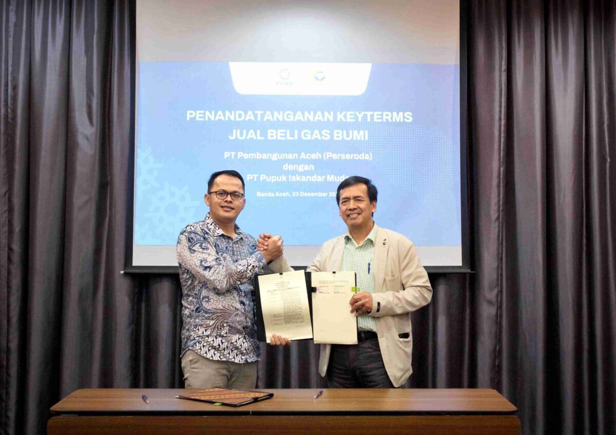 Prosesi Penandatanganan Keyterms Perjanjian Jual-Beli Gas Bumi antara PT PIM yang diwakili oleh Direktur Operasi & Produksi Bapak Jaka Kirwanto dan PT PEMA yang diwakili oleh Direktur Pengembangan  Bisnis Bapak Faisal Ilyas di Hotel Kyriad Muraya, Banda Aceh 23 Desember 2024 kemarin.
