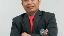 H. Syamsunie Carsel HR ( Dosen Universitas Mega Resky Makassar