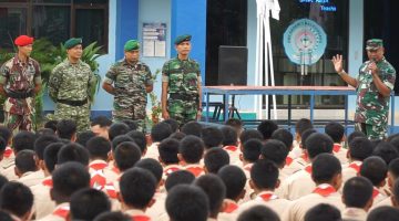 Foto: Sosialisasi penerimaan prajurit TNI AD 2025 oleh Kodim 0702/Purbalingga di SMKN 1 Kaligondang, Jumat (31/1/2025).