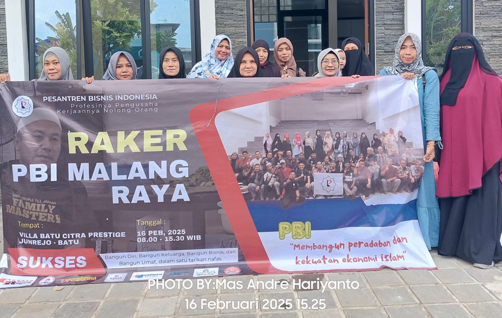 FOTO : Rapat Kerja dan Pelantikan Pengurus Baru Pesantren Bisnis Indonesia (PBI) Korda Malang Raya Sukses Gelar Acara di Villa Kota Wisata Batu (Andre Hariyanto/SUARA UTAMA)