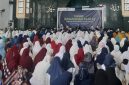 Ribuan jamaah mendengarkan ceramah Tarhib Ramadhan 1446 H yang disampaikan Da'i Nasional Ustadz Dr. H. Amir Faishol Fath, Lc, MA pada Sabtu lalu (22/2) di Masjid Ar'Ra'yah DPRD Provinsi Sumatera Selatan (Photo : Suara Utama / Zahruddin Hodsay)