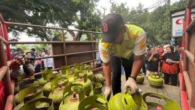 tKFEs5NPugNqIsam8qtybsfjwVWt5lJA7ScQesCd Dirjen Migas Pastikan Pengecer Bisa Kembali Menjual LPG 3 Kg Suara Utama ID Mengabarkan Kebenaran | Website Resmi Suara Utama