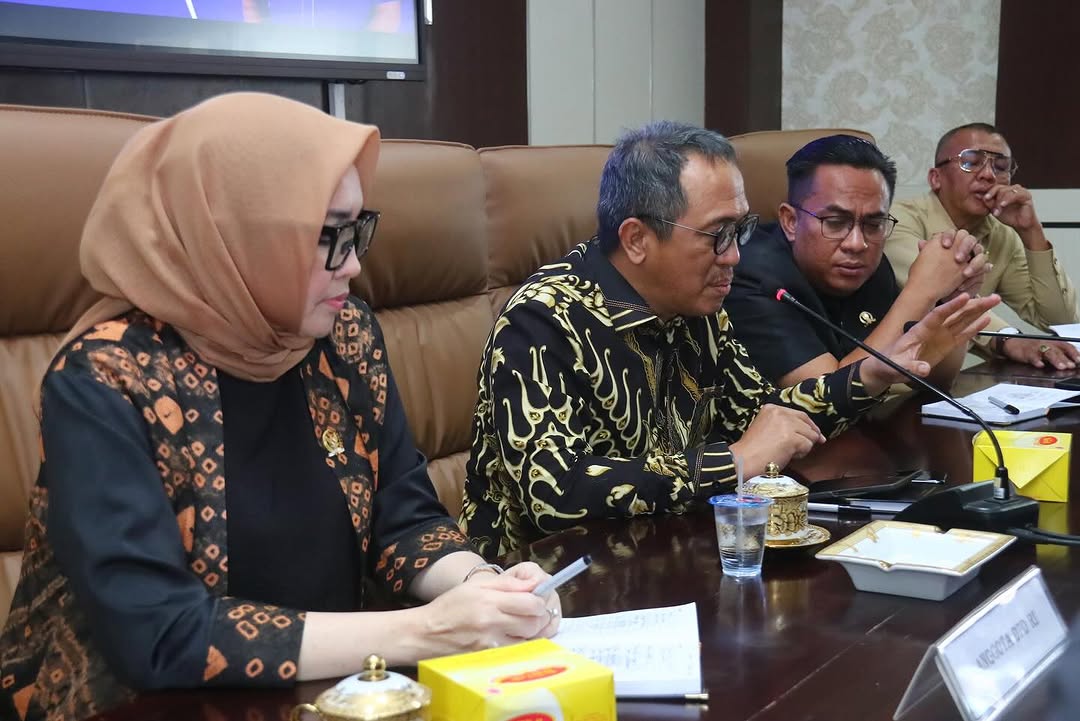 IMG 20250413 WA0011 H Wahyu Sanjaya Anggota Komisi XI DPR RI Kunjungi DPRD Kota Prabumulih, Bahas Undang-Undang Imigrasi Suara Utama ID Mengabarkan Kebenaran | Website Resmi Suara Utama