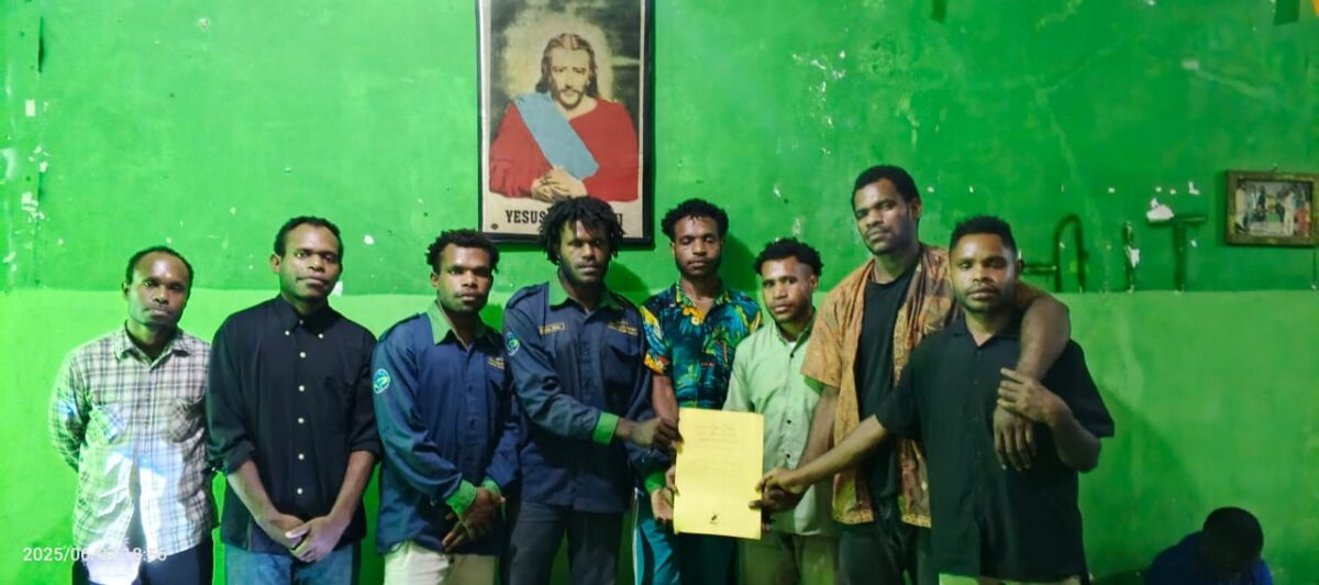 Usai bentuk Makrab Ipmanapandode Jog-lo sekaligus pemberian mandat kerjanya 