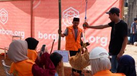 Proses pemotongan hewan kurban di pesantren Generasi Qurani (SUARA UTAMA.ID)