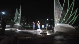 Foto : Penampilan Freill Reborn bersama masyarakat di Alun-alun Kabupaten Lumajang.