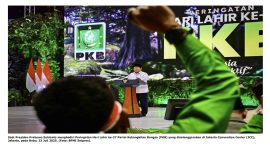 Moment Presiden Prabowo Subianto menghadiri Peringatan Hari Lahir ke-27 Partai Kebangkitan Bangsa (PKB) yang diselenggarakan di Jakarta Convention Center (JCC), Jakarta, pada Rabu, 23 Juli 2025. (Foto: BPMI Setpres)