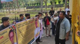 Formasi - KPM Demonstrasi di DPRD Kampar