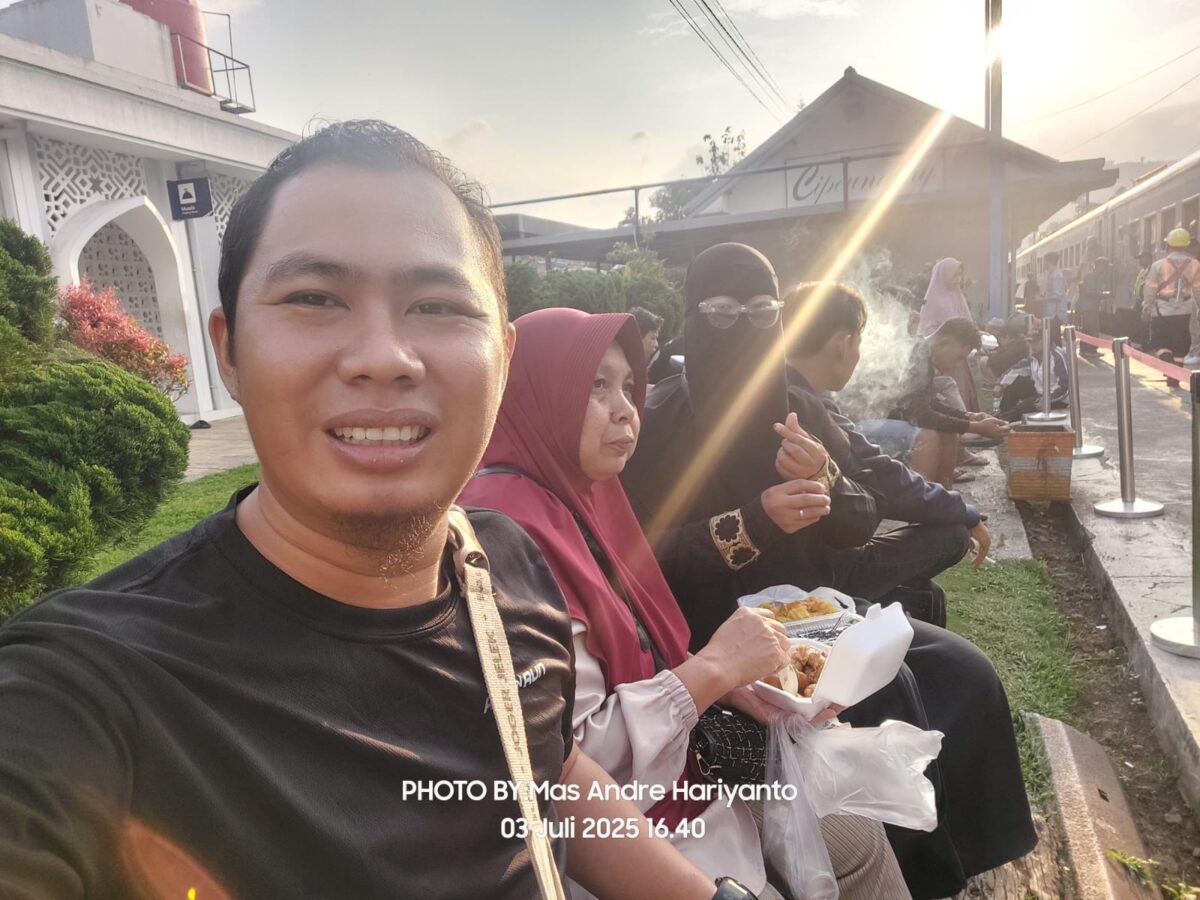FOTO : Keluarga Besar Mas Andre Hariyanto Hadiri Silaturahmi Nasional & Super Camp di Bandung (Andre Hariyanto/SUARA UTAMA)