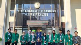 Foto : Bersama dengan mahasiswa KKN terintegrasi UIN Alauddin Makassar