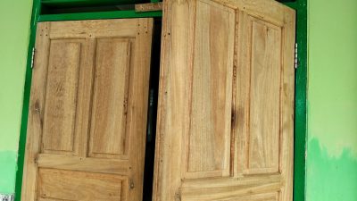 IMG 20250802 WA0036 Proyek Rehab Ruang Kelas SMP Negeri 42 Merangin Senilai Rp 95 Juta Diduga Dikerjakan Asal-Asalan Suara Utama ID Mengabarkan Kebenaran | Website Resmi Suara Utama