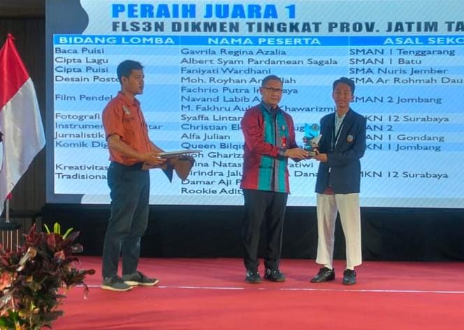 Santri SMA Ar-Rohmah IBS Raih Juara 1 FLS3N Jawa Timur, Wakili ke Tingkat Nasional. Foto : Dok Pribadi Fahmi (SUARA UTAMA)